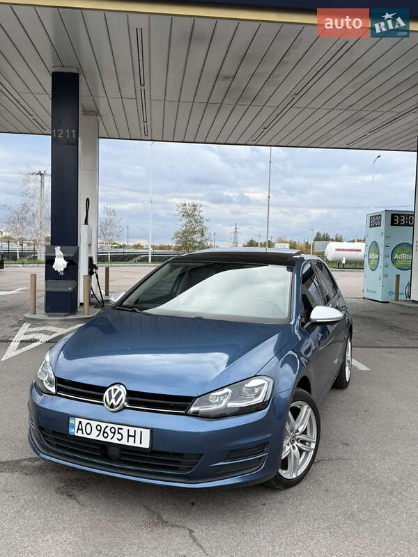 Хетчбек Volkswagen Golf 2017 в Дніпрі