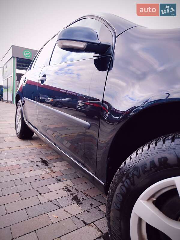 Хэтчбек Volkswagen Golf 2006 в Белой Церкви