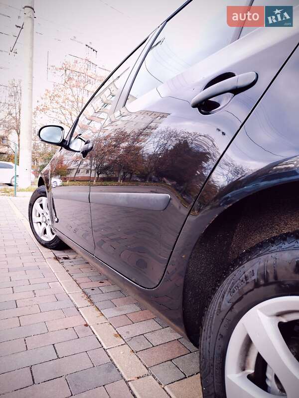 Хэтчбек Volkswagen Golf 2006 в Белой Церкви