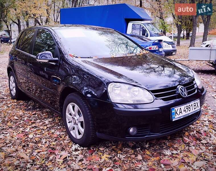 Хэтчбек Volkswagen Golf 2006 в Белой Церкви