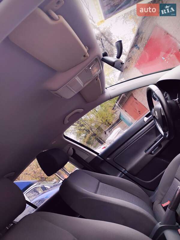 Хэтчбек Volkswagen Golf 2006 в Белой Церкви