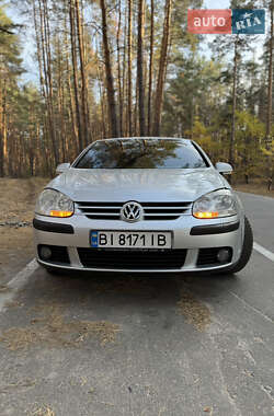 Хетчбек Volkswagen Golf 2004 в Полтаві