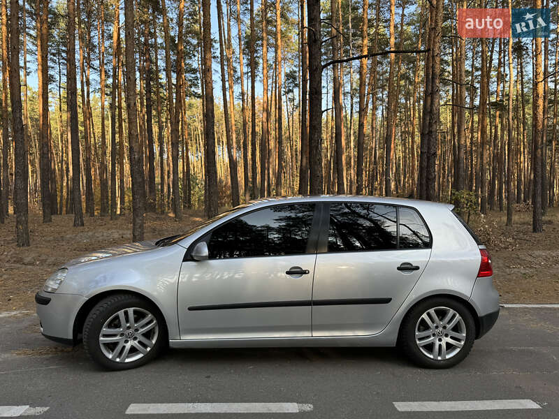 Хетчбек Volkswagen Golf 2004 в Полтаві
