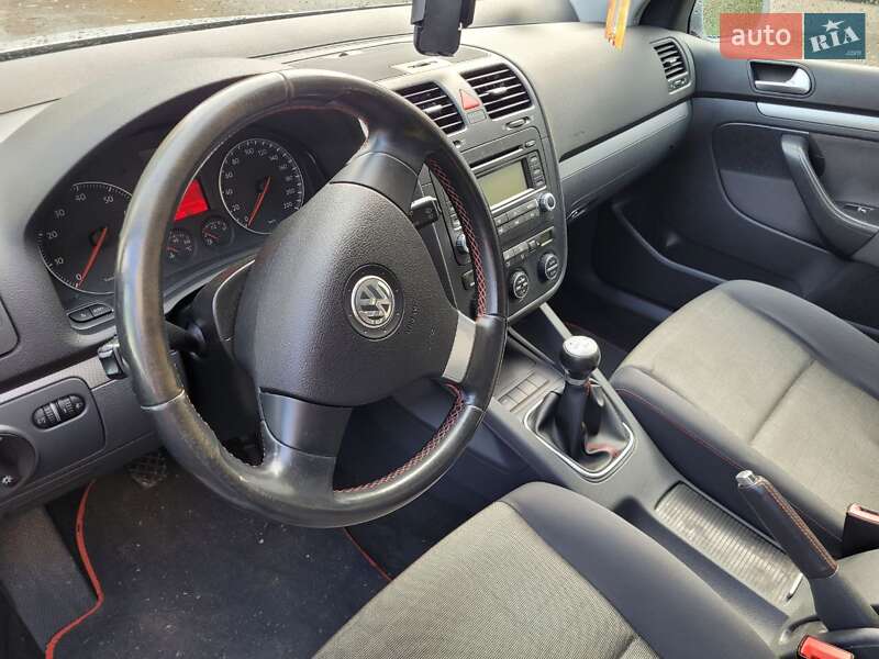 Хэтчбек Volkswagen Golf 2006 в Луцке фото 6 Хэтчбек Volkswagen Golf 2006 в Луцке