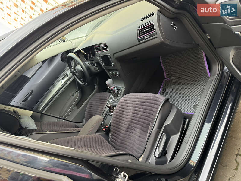 Универсал Volkswagen Golf 2013 в Хмельницком