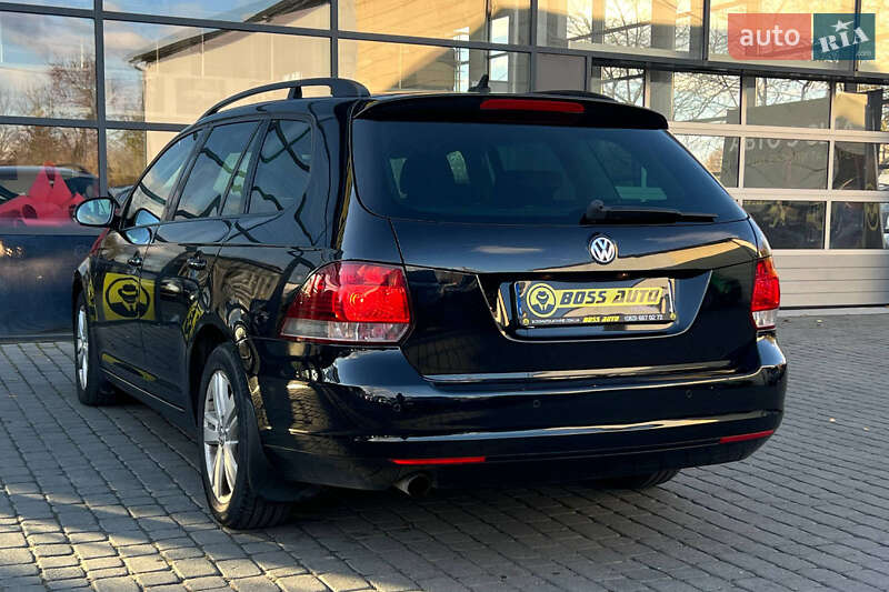 Універсал Volkswagen Golf 2012 в Івано-Франківську