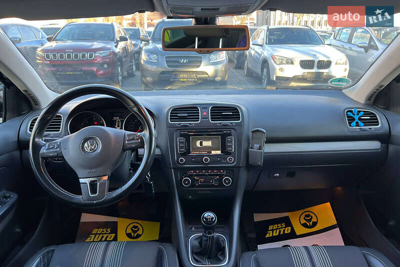 Універсал Volkswagen Golf 2012 в Івано-Франківську