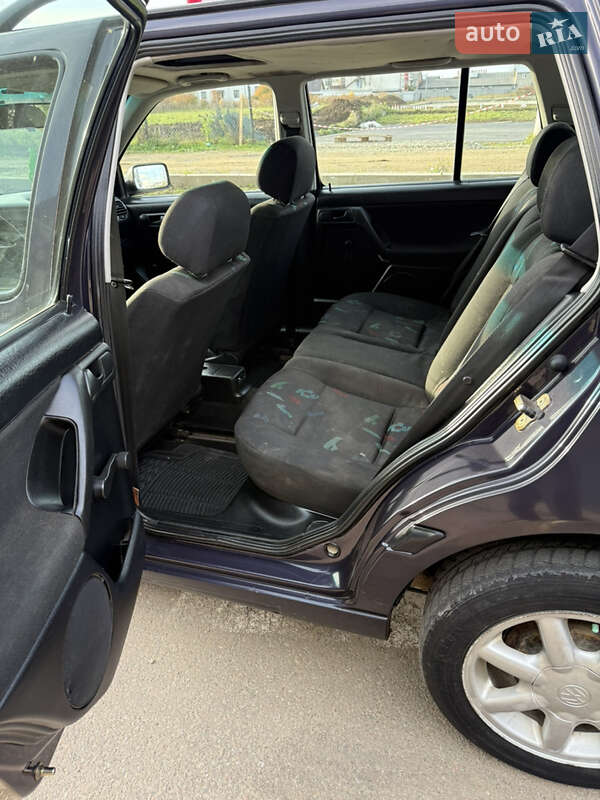 Універсал Volkswagen Golf 1995 в Чернівцях