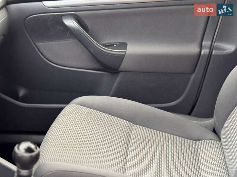 Универсал Volkswagen Golf 2008 в Запорожье