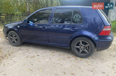 Хетчбек Volkswagen Golf 2001 в Києві