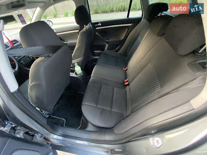 Універсал Volkswagen Golf 2010 в Хмельницькому