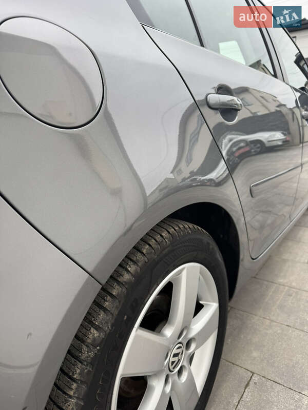 Хэтчбек Volkswagen Golf 2007 в Львове