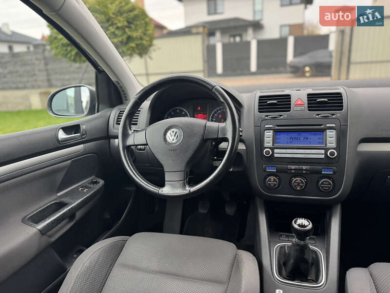 Хэтчбек Volkswagen Golf 2007 в Львове