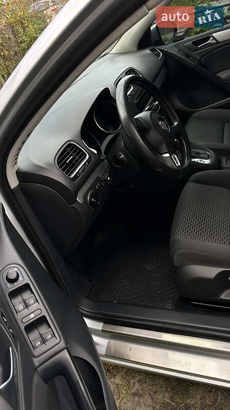 Хетчбек Volkswagen Golf 2011 в Дрогобичі