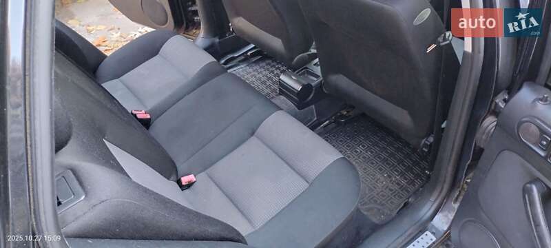 Универсал Volkswagen Golf 2002 в Чернигове фото 18 Универсал Volkswagen Golf 2002 в Чернигове