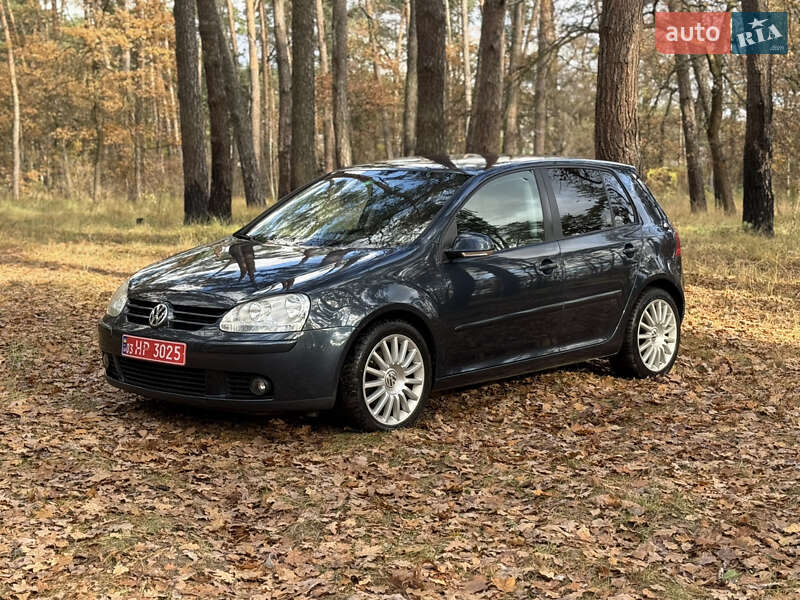 Хэтчбек Volkswagen Golf 2007 в Сумах