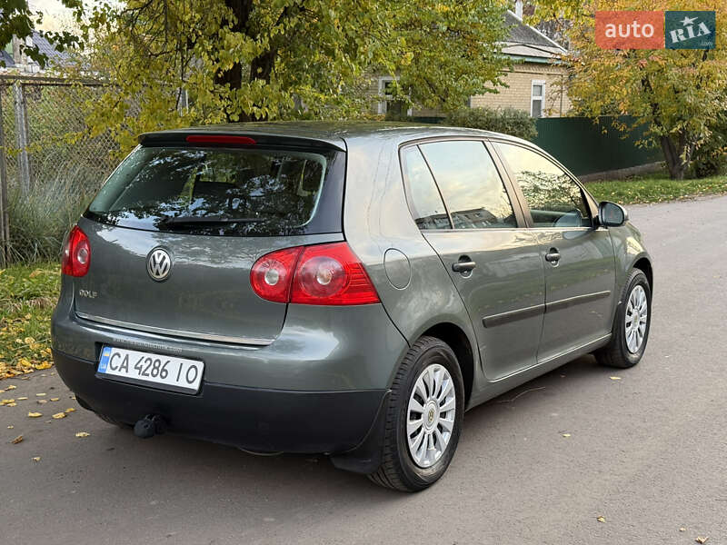 Volkswagen Golf 2004