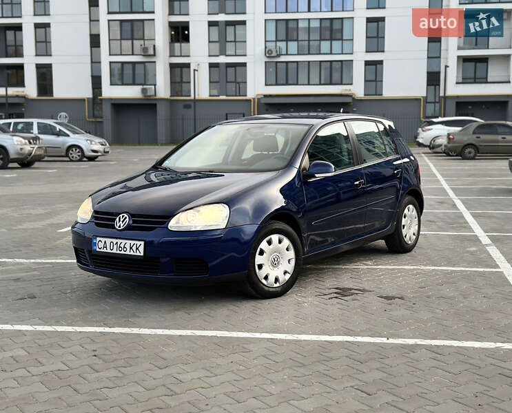 Хэтчбек Volkswagen Golf 2005 в Черкассах