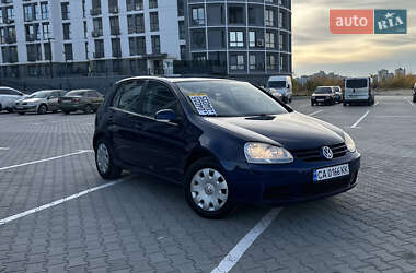Хэтчбек Volkswagen Golf 2005 в Черкассах Хэтчбек Volkswagen Golf 2005 в Черкассах