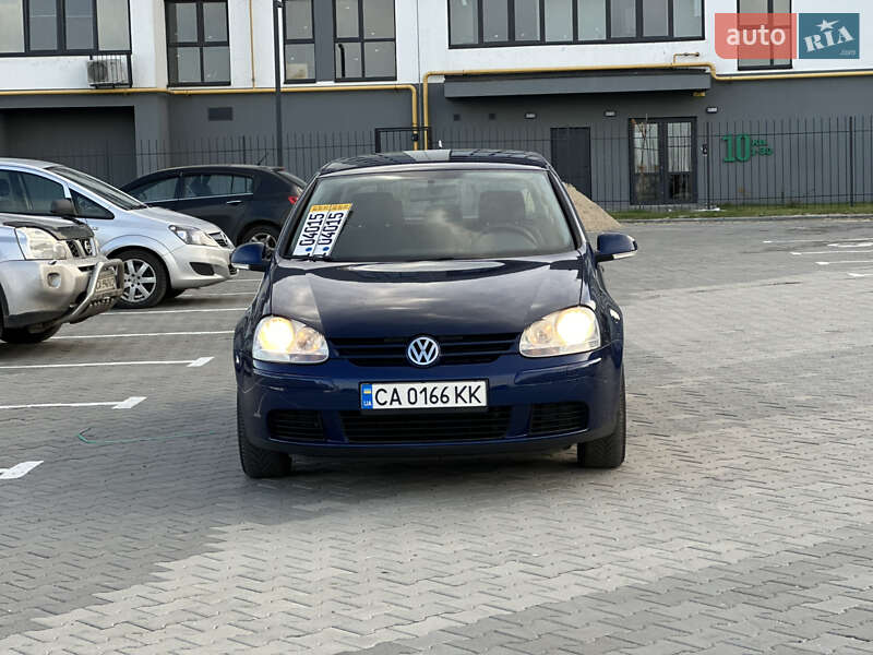 Хэтчбек Volkswagen Golf 2005 в Черкассах