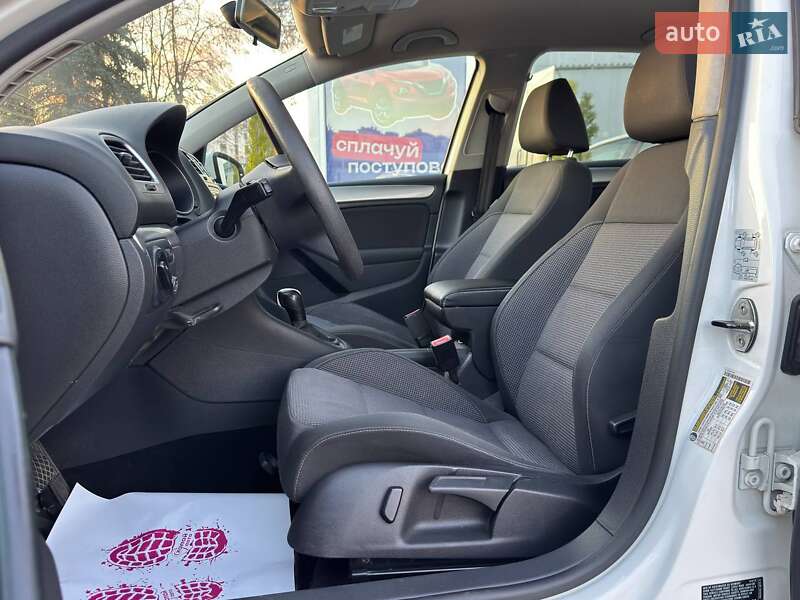 Хетчбек Volkswagen Golf 2012 в Львові