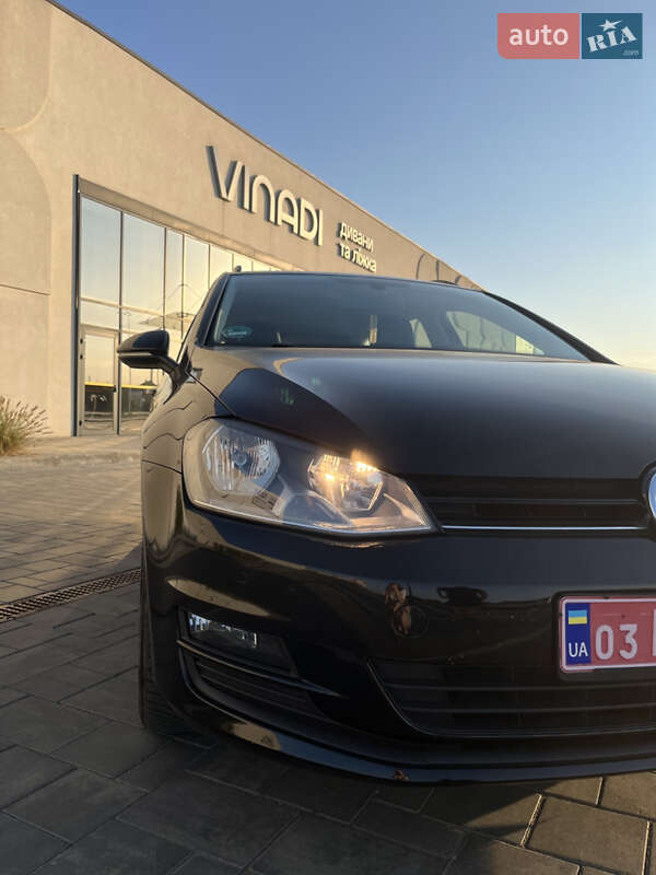 Універсал Volkswagen Golf 2015 в Луцьку