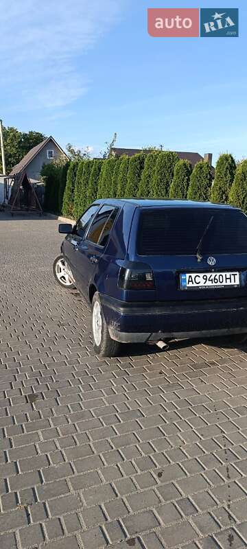 Хэтчбек Volkswagen Golf 1994 в Ковеле