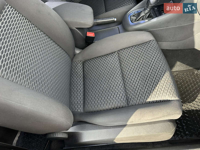 Хэтчбек Volkswagen Golf 2012 в Киеве