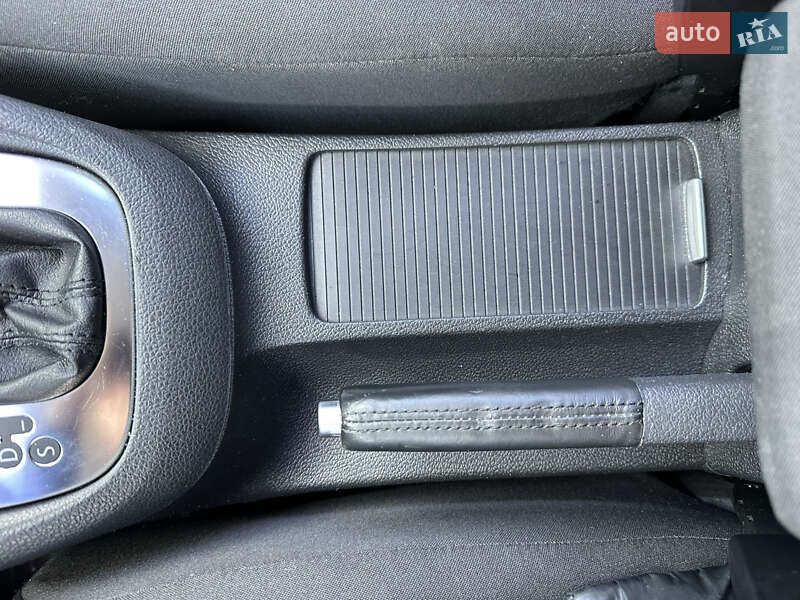 Хэтчбек Volkswagen Golf 2012 в Киеве