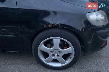 Хетчбек Volkswagen Golf 2006 в Києві