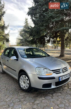 Хэтчбек Volkswagen Golf 2004 в Тульчине