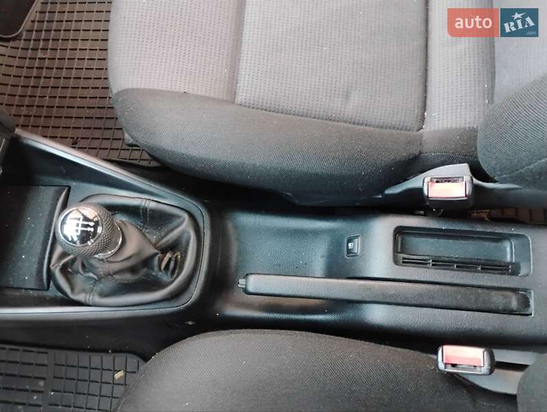 Хетчбек Volkswagen Golf 2000 в Стрию фото 8 Хетчбек Volkswagen Golf 2000 в Стрию