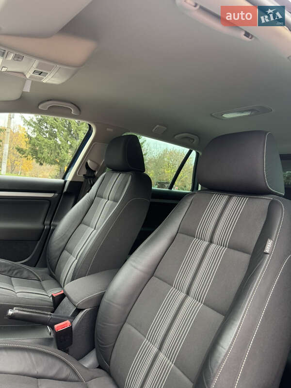 Универсал Volkswagen Golf 2012 в Ровно фото 27 Универсал Volkswagen Golf 2012 в Ровно