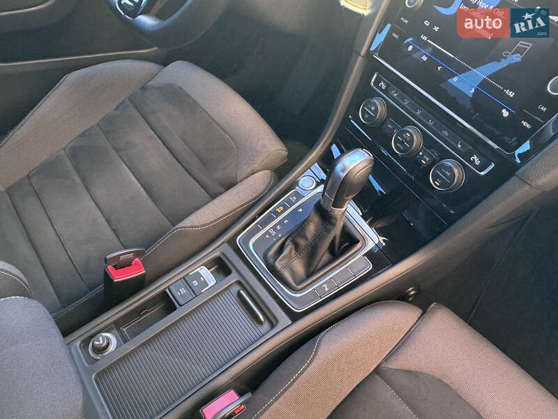 Хэтчбек Volkswagen Golf 2019 в Киеве фото 20 Хэтчбек Volkswagen Golf 2019 в Киеве