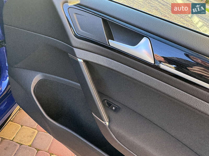 Хэтчбек Volkswagen Golf 2019 в Киеве фото 22 Хэтчбек Volkswagen Golf 2019 в Киеве