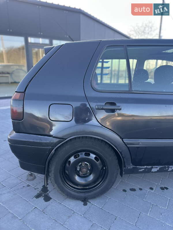 Хэтчбек Volkswagen Golf 1997 в Львове