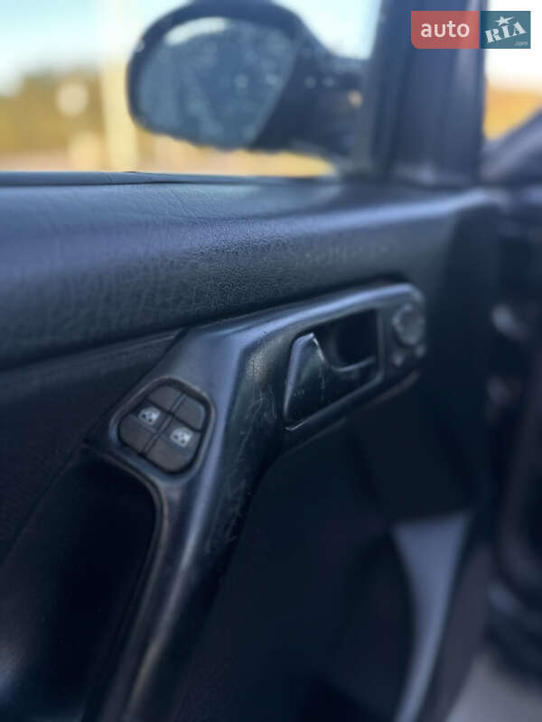 Хэтчбек Volkswagen Golf 1997 в Львове