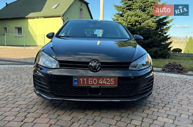 Хэтчбек Volkswagen Golf 2014 в Киеве