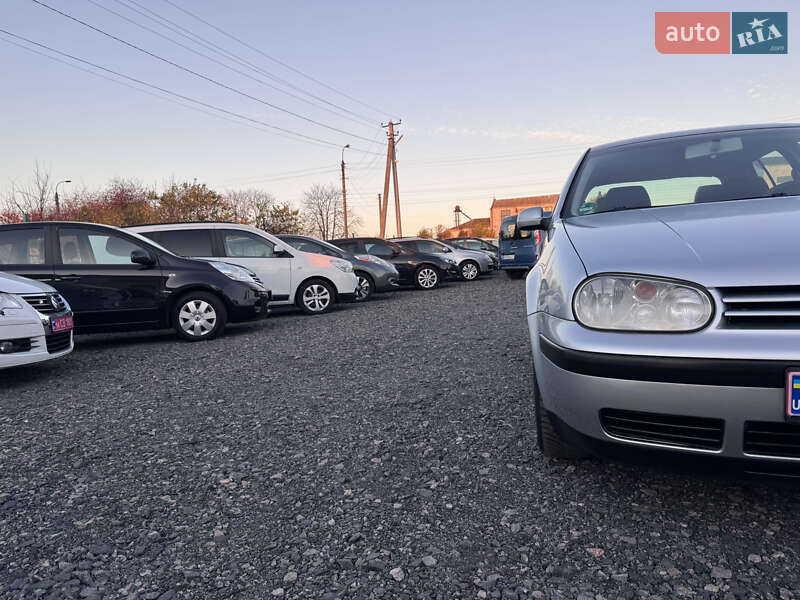 Хэтчбек Volkswagen Golf 2002 в Звенигородке