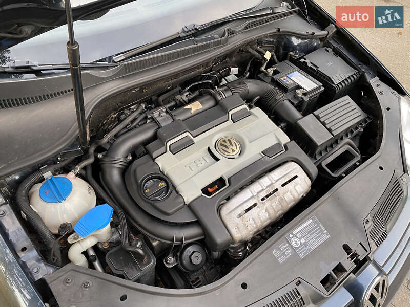 Хэтчбек Volkswagen Golf 2008 в Умани