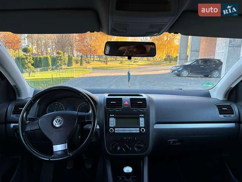 Хетчбек Volkswagen Golf 2007 в Хмельницькому