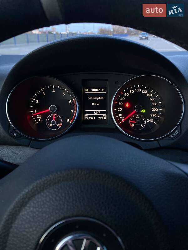 Хетчбек Volkswagen Golf 2009 в Нововолинську