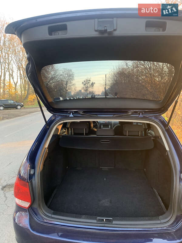 Універсал Volkswagen Golf 2008 в Рівному