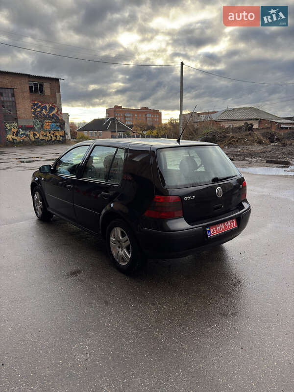 Хэтчбек Volkswagen Golf 2001 в Ахтырке