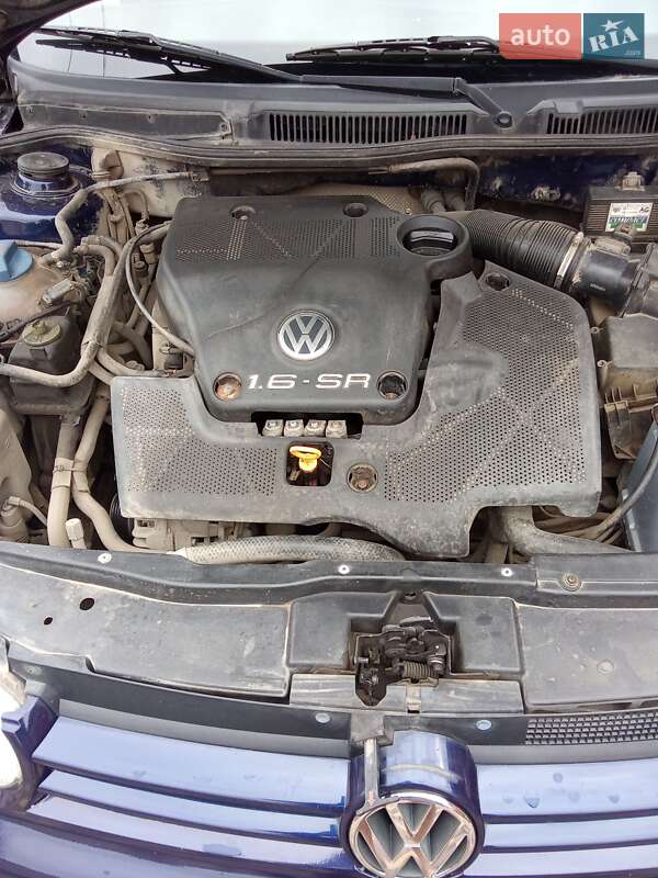 Хетчбек Volkswagen Golf 1997 в Виноградові