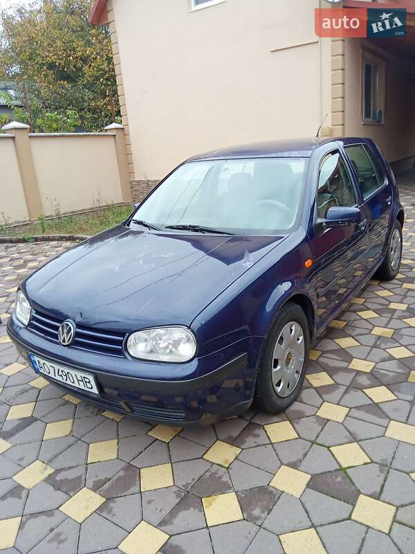 Хетчбек Volkswagen Golf 1997 в Виноградові