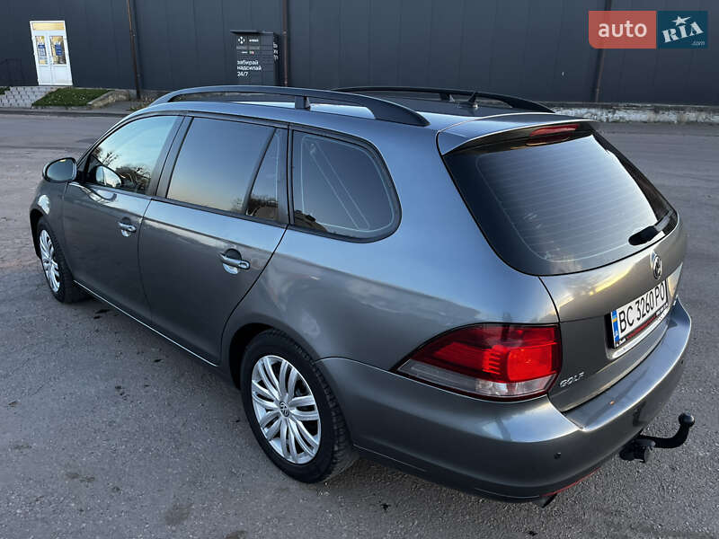 Универсал Volkswagen Golf 2010 в Львове