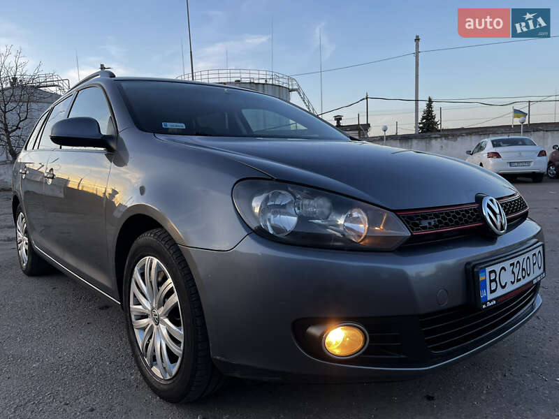 Универсал Volkswagen Golf 2010 в Львове