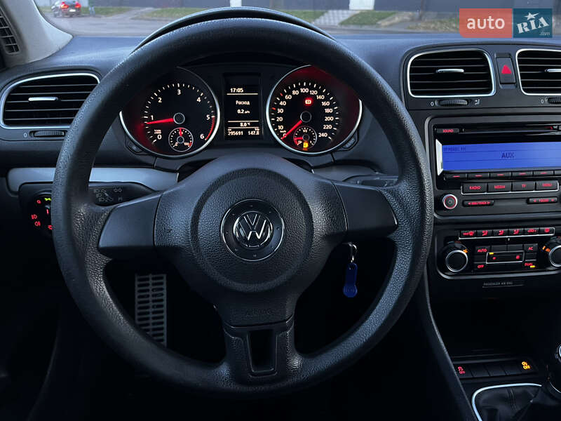 Универсал Volkswagen Golf 2010 в Львове