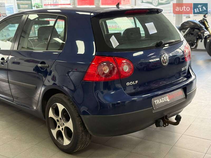 Хэтчбек Volkswagen Golf 2006 в Киеве